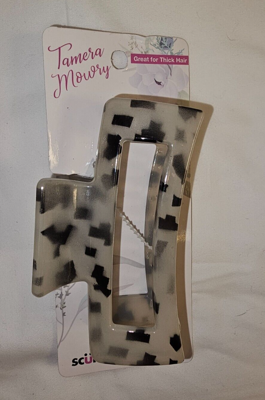 Scunci Large Claw Hair Clip Cream & Black Confetti Color Tamera Mowry NEW