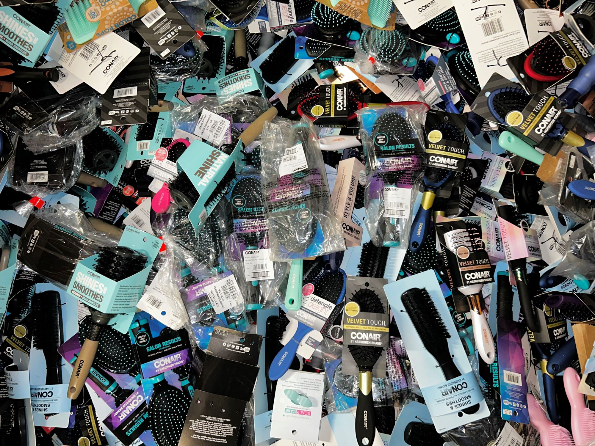 100 PC BRUSH MIX CASE MINIMUM 100 - GOODY AND CONAIR BRAND NAME BRUSHES