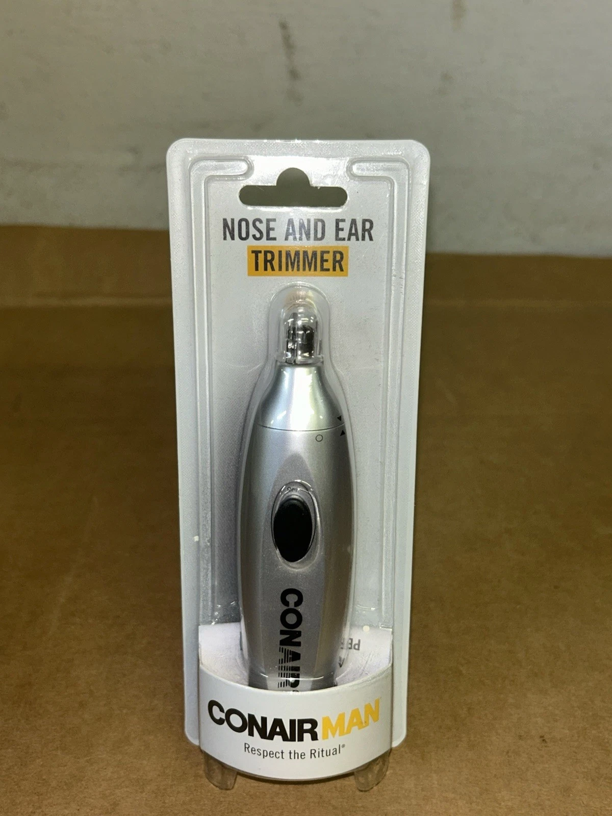 CONAIR MAN Nose Ear Hair Compact BATTERY Rinseable Stainless Steel Blade Trimmer