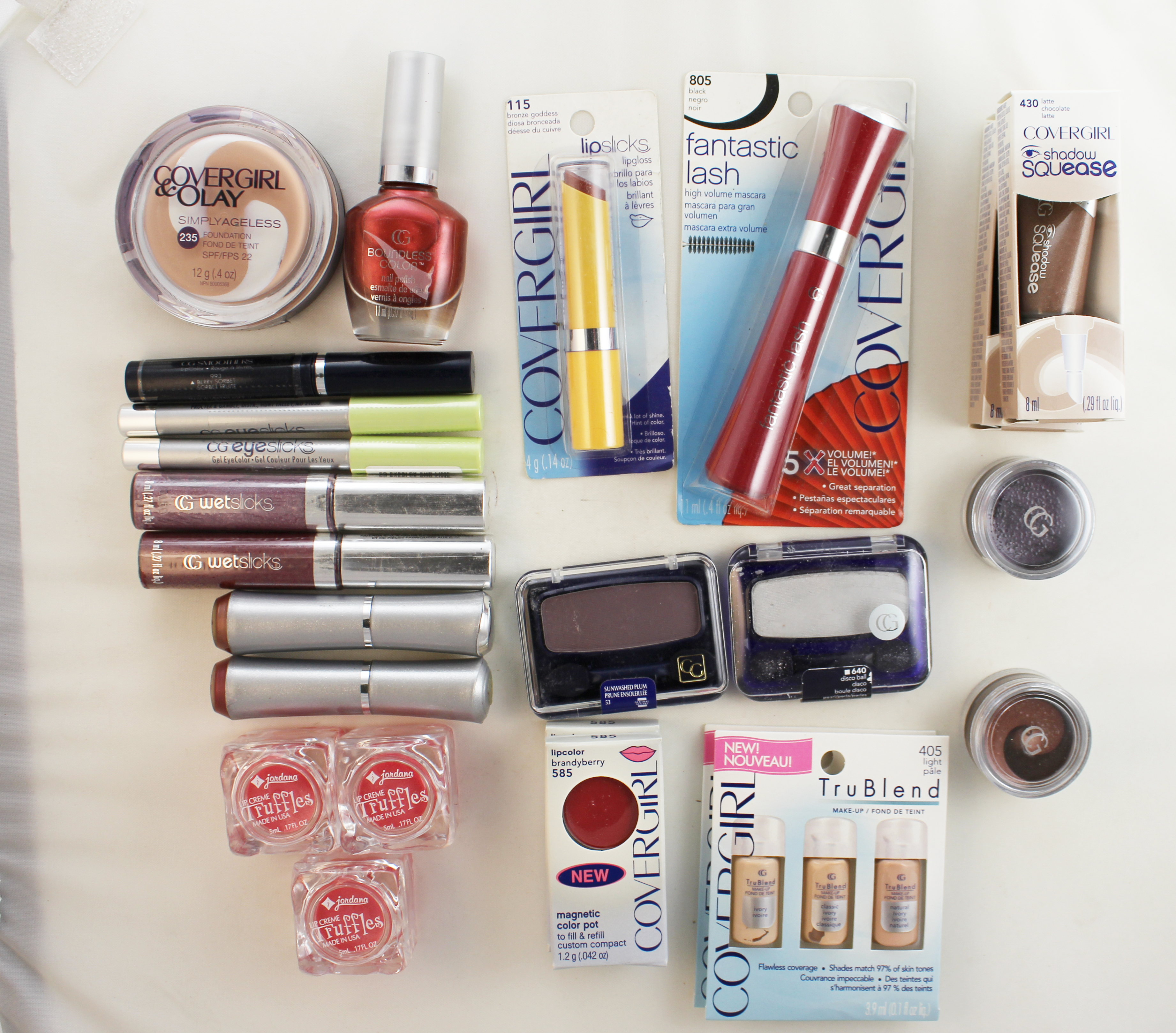 Cover Girl Wholesale Bulk Lot of Cosmetics - Click Image to Close
